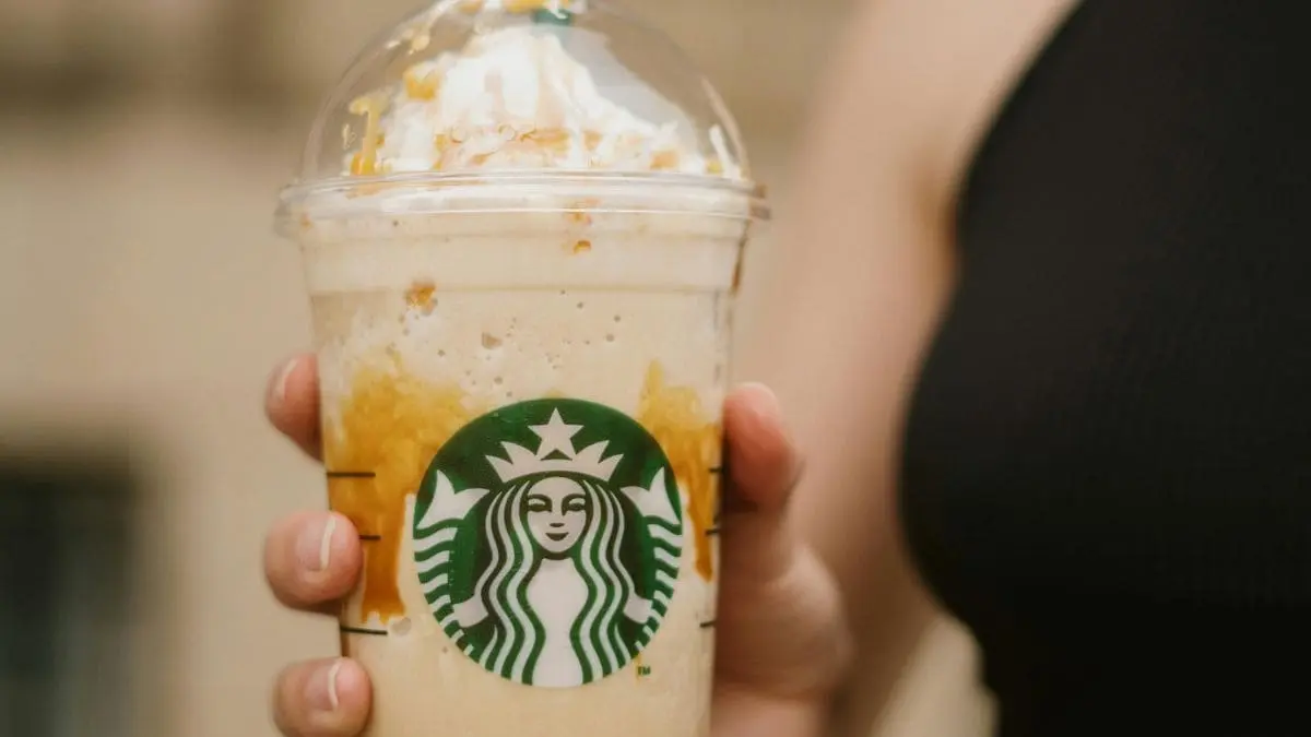 kid-friendly Starbucks drinks without Caffeine Vanilla Bean Frappuccino